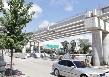 FSS avanza con la construcción del paso a desnivel en la calzada Roosevelt./Foto: CIV.