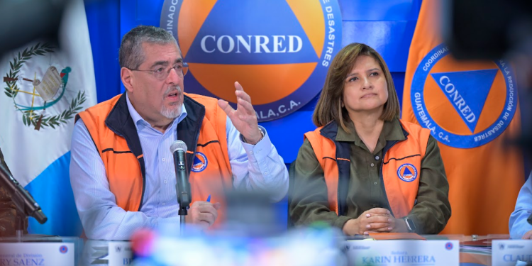 Presidente y vicepresidenta articulan acciones de respuesta ante emergencias por lluvias. (Foto: Álvaro Interiano)