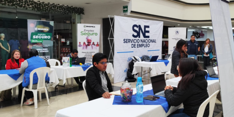 Feria de Empleo del Sector Turismo llega a Retalhuleu. / Foto: Mintrab.