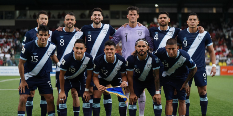 Guatemala deja escapar la victoria en Surinam y complica su camino al Mundial 2026