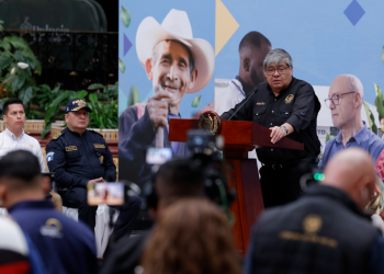Jiménez anunció la remoción del director del sistema penitenciario y la destitución inmediata de directores y subdirectores de varios centros. / Foto: Alex Jacinto
