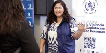 SVET informa sobre la prevención de delitos durante la Feria de Empleo para Vacacionistas. (Foto: Dickéns Zamora)