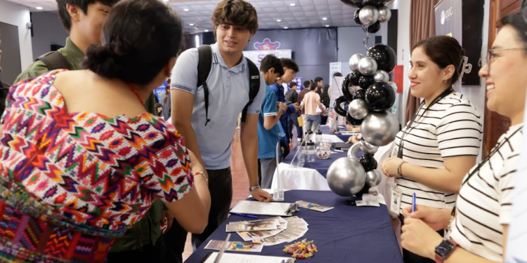 La Feria de Empleo para Vacacionistas se lleva a cabo este 14 y 15 de octubre. (Foto: Dickéns Zamora)