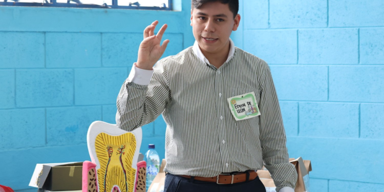 Guatemala alcanza los 101 clubes de ciencias en todo el territorio nacional. (Foto: Senacyt)