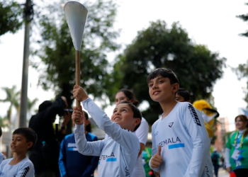 La Reforma se vistió de gala para recibir el fuego de los Juegos Centroamericanos 2025