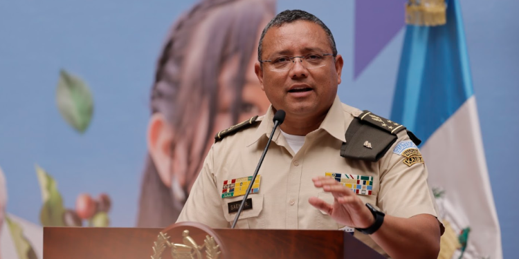Ministro de la Defensa, Henry Sáenz. / Foto: Byron de la Cruz.