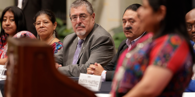 Arévalo reconoció que la transformación institucional para garantizar la participación plena de los pueblos indígenas. / Foto: Dickens Zamora.