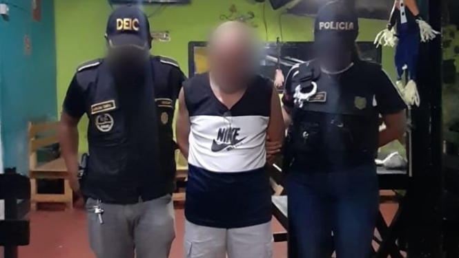 El detenido fue identificado como José Ricardo Cuellar Martínez, de 60 años, originario de El Salvador. / Foto: PNC.