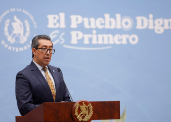 Ministro de Finanzas comparte que el Ejecutivo presentará una iniciativa de ley para facilitar la devolución más ágil de impuestos. (Foto: Gilbert García)