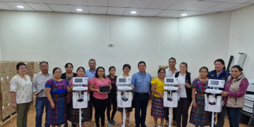 Entregan equipo médico a servicios de salud de Chimaltenango./Foto: MSPAS.