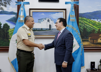 Las autoridades de ambas carteras establecieron las acciones conjuntas para la construcción de la nueva cárcel. / Foto: Analí Camey.