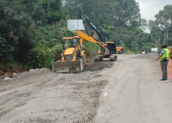 Construyen tercer carril en el km 194 de la ruta Cito-Zarco./Foto: CIV.