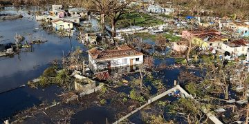 Escenas de inundaciones y destrucción se observan en países del Caribe tras el paso del huracán Melissa.