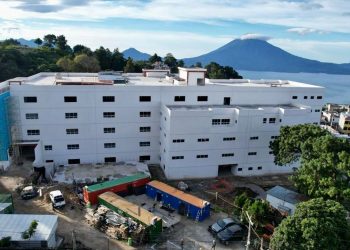 La construcción del nuevo hospital de Sololá tiene un avance del 74 % y se prevé que concluya en marzo de 2026.