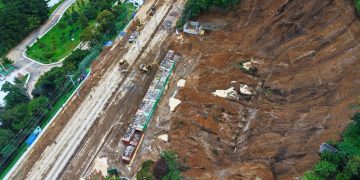 La habilitación parcial del paso se lleva a cabo solamente en los carriles más alejados del talud, con sentido a la capital.