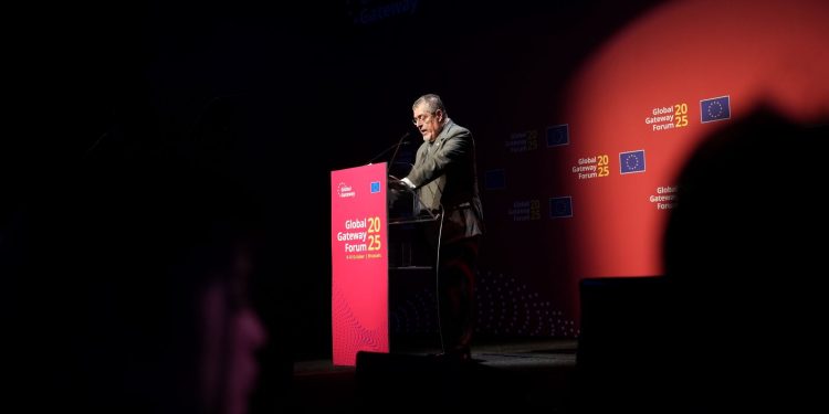 El presidente Bernardo Arévalo, durante su participación en el Global Gateway Forum, donde destacó que Guatemala es un socio confiable para la inversión.