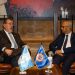 El presidente Bernardo Arévalo durante su reunión con el secretario general de la OEA, Albert Ramdin, en Antigua Guatemala.