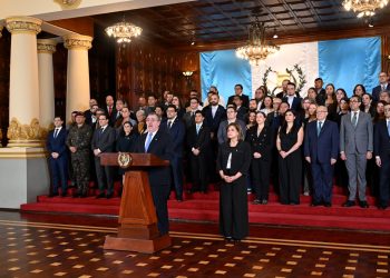 Presidente Arévalo, Gabinete y diputados oficialistas en Cadena Nacional./Foto: Byron de la Cruz.