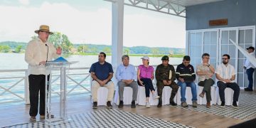 Al concluir su viaje de trabajo a Petén como parte de su gira A tu tierra el presidente Bernardo Arévalo hace un llamado a cuidar y proteger el medio ambiente.