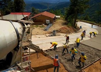 Avanza el mejoramiento de la ruta de Santa Bárbara, Huehuetenango, que conecta con la ruta Interamericana. / Foto: CIV.