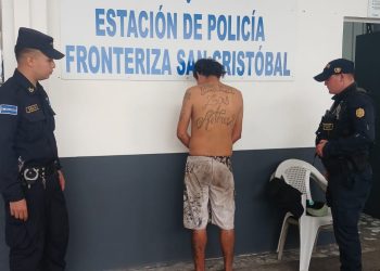 El pandillero salvadoreño José Manuel Quintanilla López fue entregado a las autoridades de su país en la frontera San Cristóbal, Atescatempa, Jutiaña.