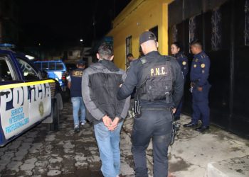 Las autoridades vinculan a los integrantes de Los distribuidores de La Chana con múltiples ilícitos, entre ellos asesinato, tentativa de asesinato, asociación ilícita entre otros. / Foto: PNC