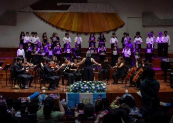 Coro infantil, conformado por todos los niños del Programa de Iniciación Musical (PIM) del Conservatorio Nacional de Música. Foto: MCD