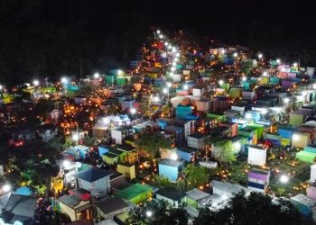 El Día de los Fieles Difuntos tiene raíces católicas y complementa al Día de Todos los Santos, celebrado el 1 de noviembre. / Foto: Municipalidad Santiago Atitlán.