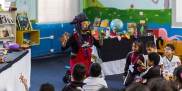 Ajolontropo y títeres acercan la antropología a estudiantes en la Biblioteca Nacional. Fotos: MCD