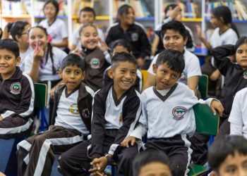 Ajolontropo y títeres acercan la antropología a estudiantes en la Biblioteca Nacional. Fotos: MCD