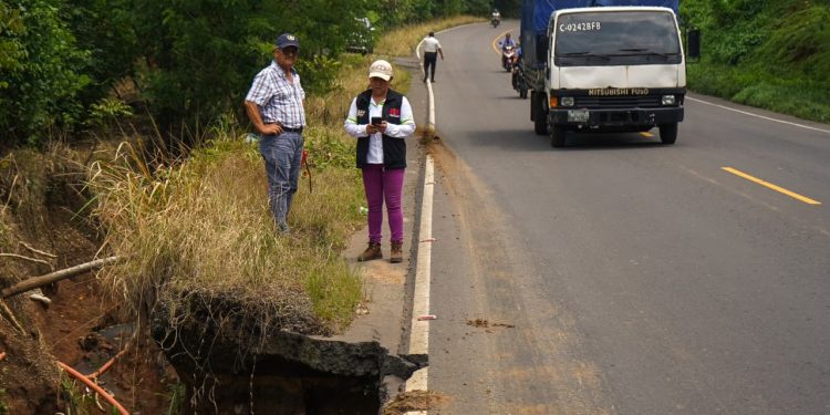Covial realiza inspección de socavones en la ruta CA-2