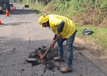 Inician los trabajos de mejoramiento del camino Chimaltenango-San Martín Jilotepeque