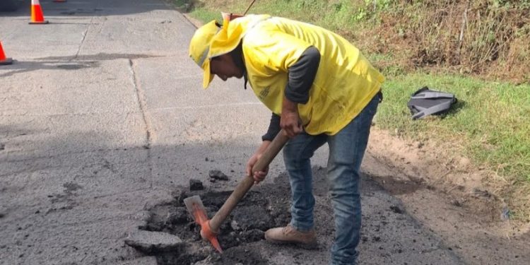 Inician los trabajos de mejoramiento del camino Chimaltenango-San Martín Jilotepeque