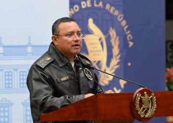 Ejército de Guatemala investiga robo de armamento en el Comando Aéreo del Norte. (Foto: archivo)