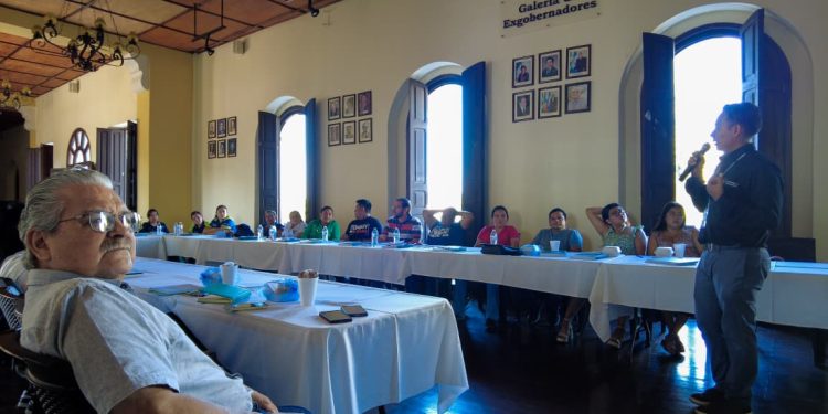 Retalhuleu impulsa acciones para fortalecer el liderazgo y desarrollo juvenil