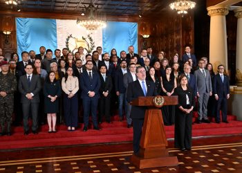 El presidente Bernardo Arévalo pedirá a la OEA que se active la Carta Democrática para proteger las instituciones democráticas del país.