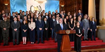 El presidente Bernardo Arévalo pedirá a la OEA que se active la Carta Democrática para proteger las instituciones democráticas del país.