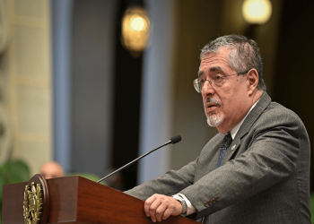 Presidente Arévalo presenta querella contra Curruchiche por seis delitos