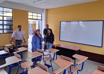 Avanzan obras de infraestructura vial y educativa en San Pedro Yepocapa