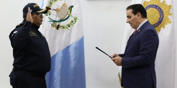 Ministro de Gobernación juramenta a nuevos mandos de la PNC