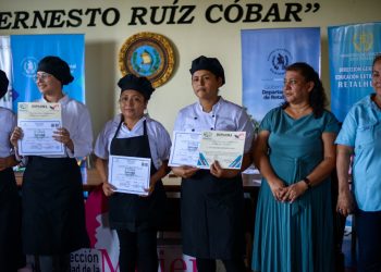 Retaltecas culminan con éxito los cursos municipales impulsados por la Dirección Municipal de la Mujer