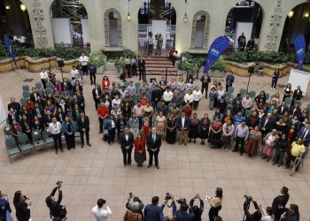 Presidente participa en Encuentro Becarios Primera Generación de Becas por Nuestro Futuro, Región Central
