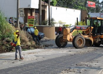 Inician los trabajos en la carretera San Francisco Zapotitlán–Mazatenango