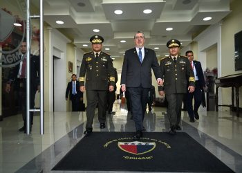 Presidente participa en ceremonia de Ascensos al grado de General del Ejército de Guatemala