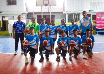 Niños fortalecen sus habilidades y técnicas de baloncesto en Retalhuleu