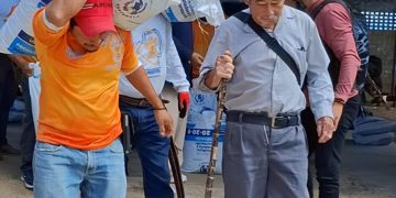 Entregan fertilizantes a campesinas y campesinos de Moyuta y Jutiapa