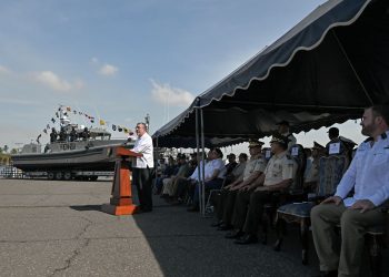 El presidente Bernardo Arévalo, durante acto de recepción de donativo de EE. UU. para el combate del crimen organizado transnacional.