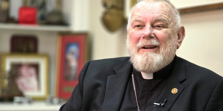 Thomas Wenski, arzobispo de Miami, insta a los políticos de su país a defender a los migrantes. /Foto:EFE