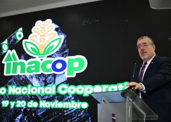 El presidente Bernardo Arévalo, durante la apertura del Congreso Nacional de Cooperativas.