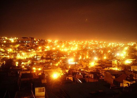 Aunque la contaminación lumínica continúa expandiéndose, expertos aseguran que es más fácil de revertir.